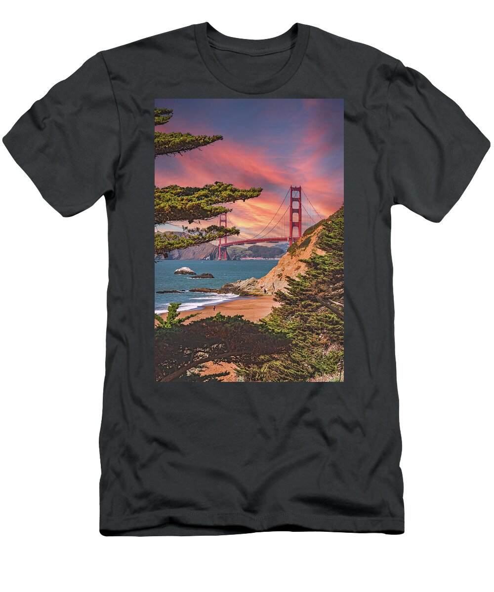 Baker Beach Scenic View of Golden Gate Bridge - T-Shirt