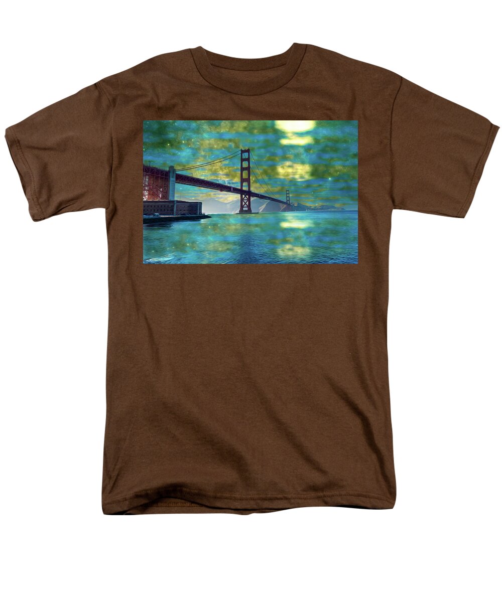 Golden Light on a Goldne day in the Golden Gate Bridge - Men's T-Shirt (Regular Fit)