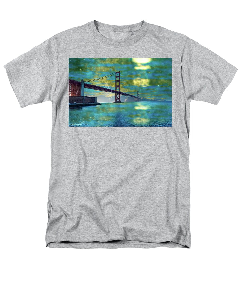 Golden Light on a Goldne day in the Golden Gate Bridge - Men's T-Shirt (Regular Fit)