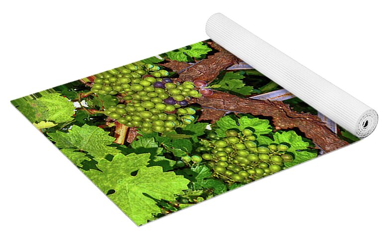 Natural Green Grapes Star Mandala - Yoga Mat