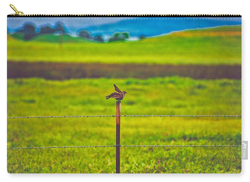 Small Bird Ready for take off Landscape - Zip Pouch