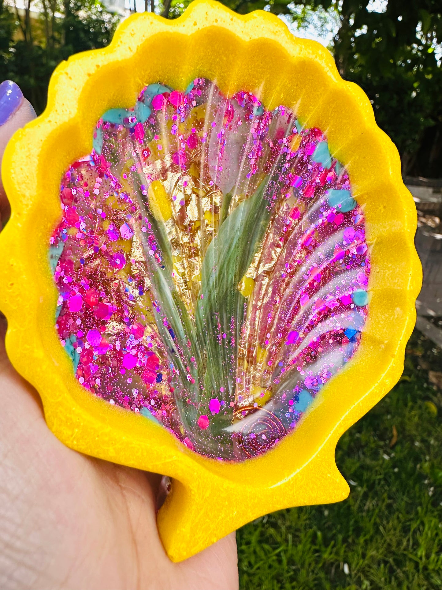 Shell Tray Spring Tulip Orgonite