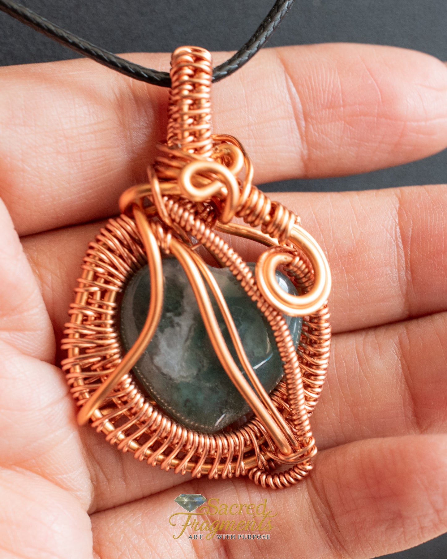 Moss Agate • Clear your Mind Amulet