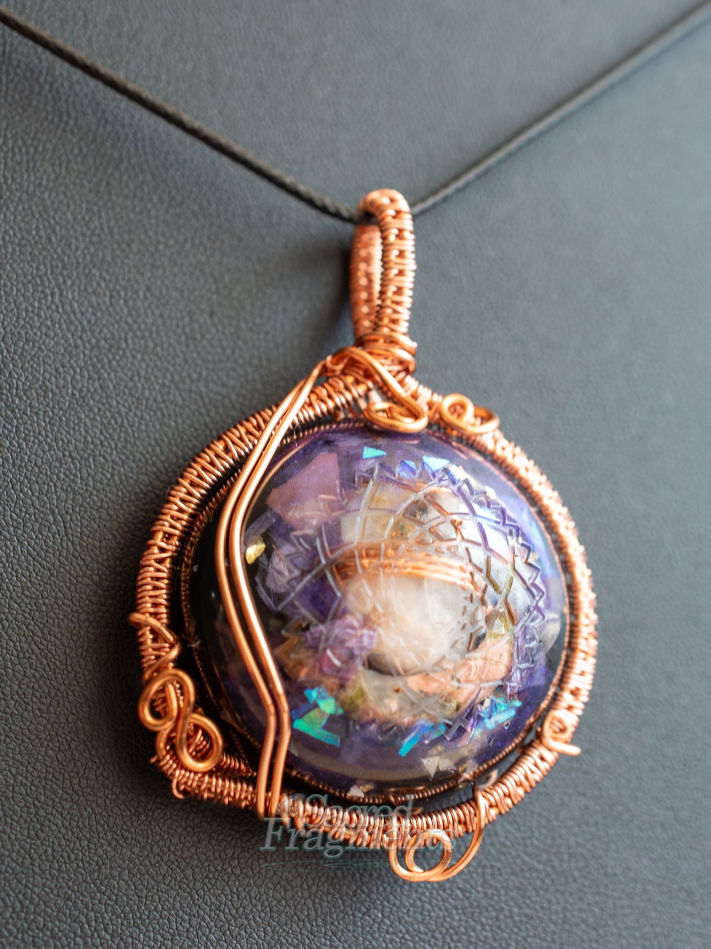 Crown Chakra Orgone Pendant with Shungite Stone