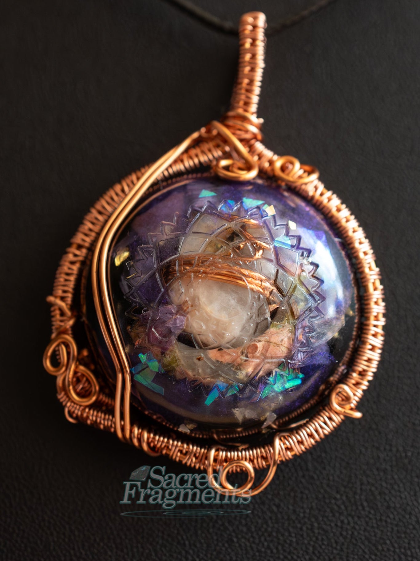 Crown Chakra Orgone Pendant with Shungite Stone