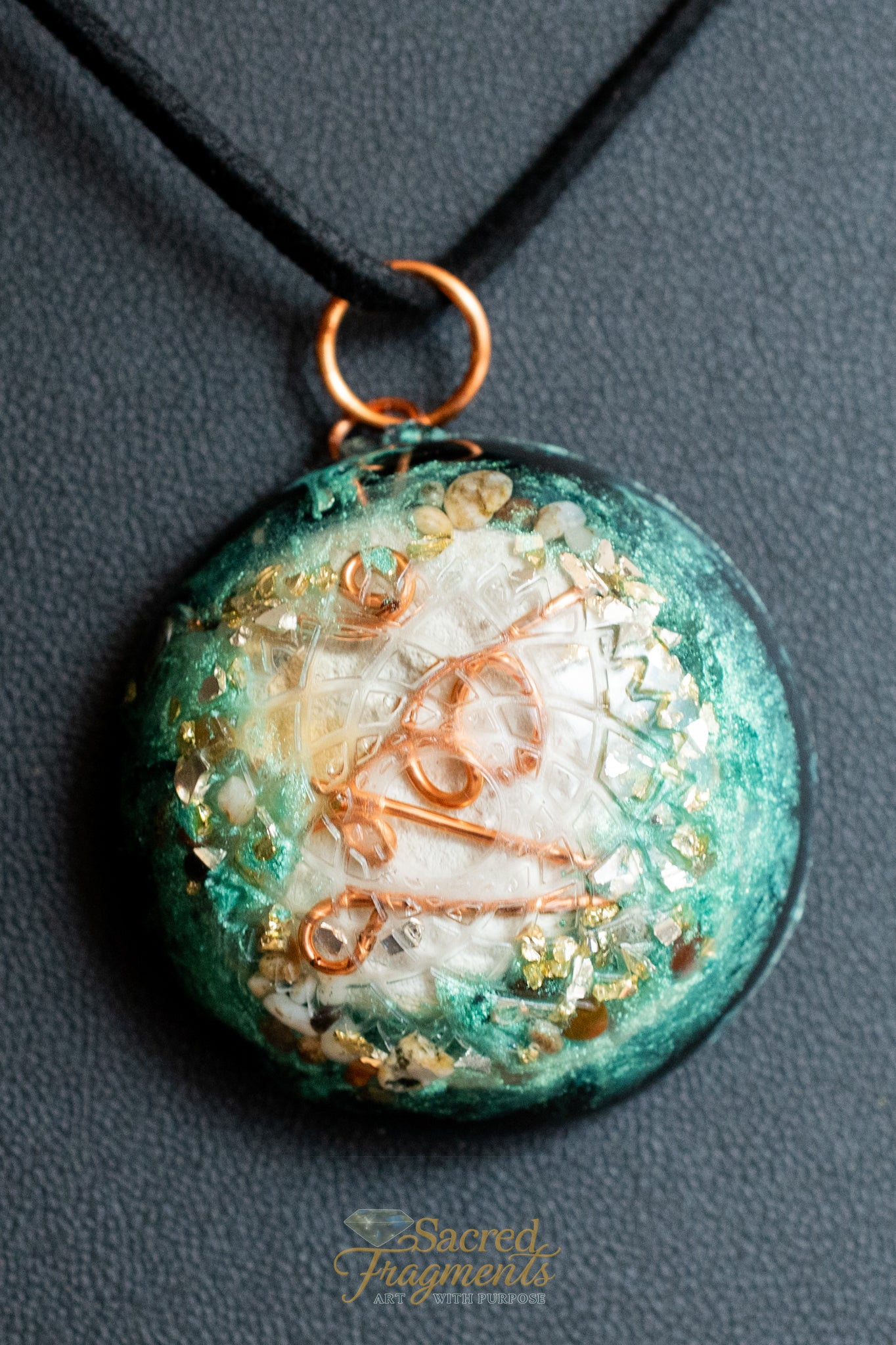 Crown Chakra Orgone Pendant with Shungite Stone