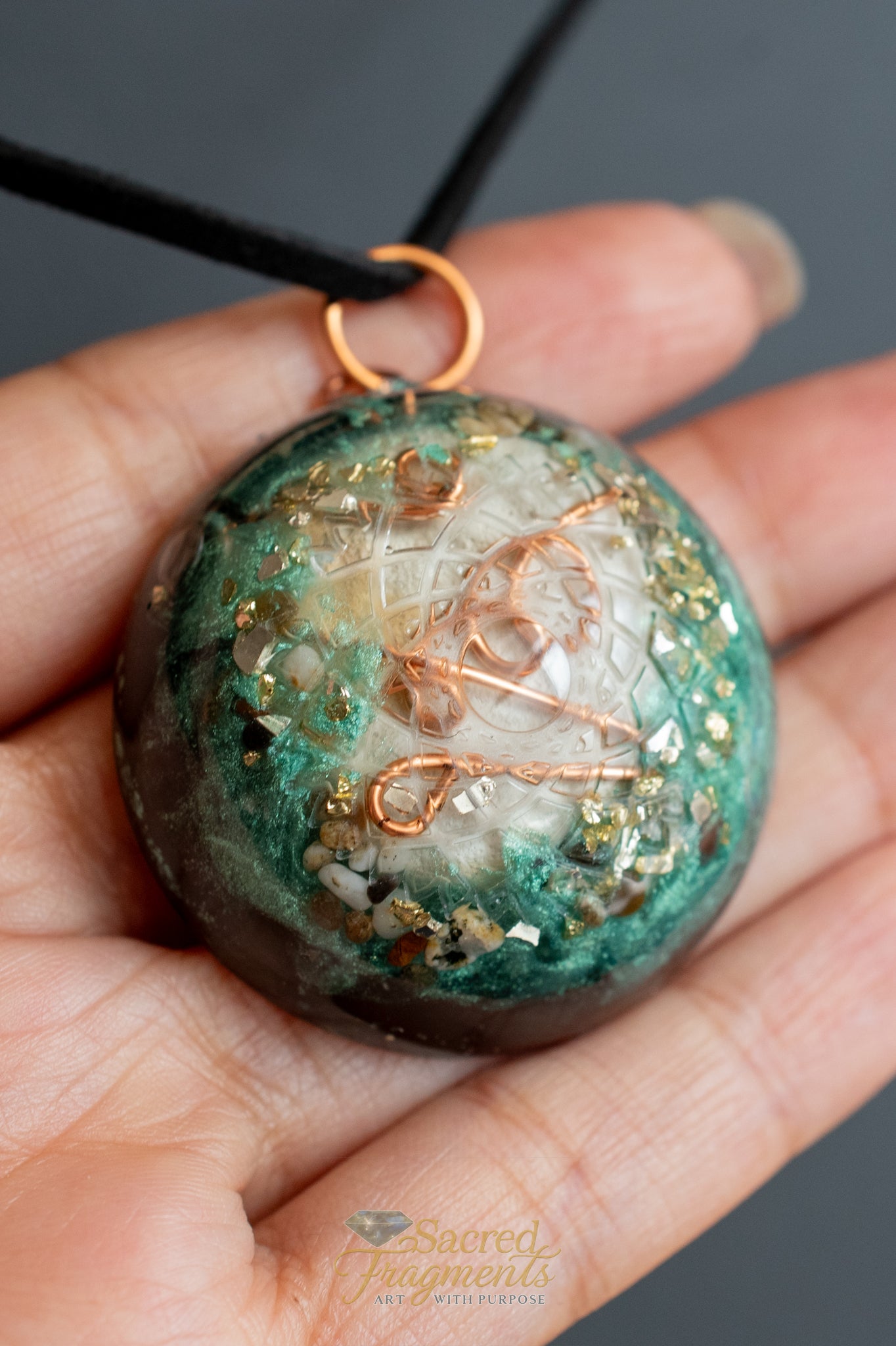 Crown Chakra Orgone Pendant with Shungite Stone