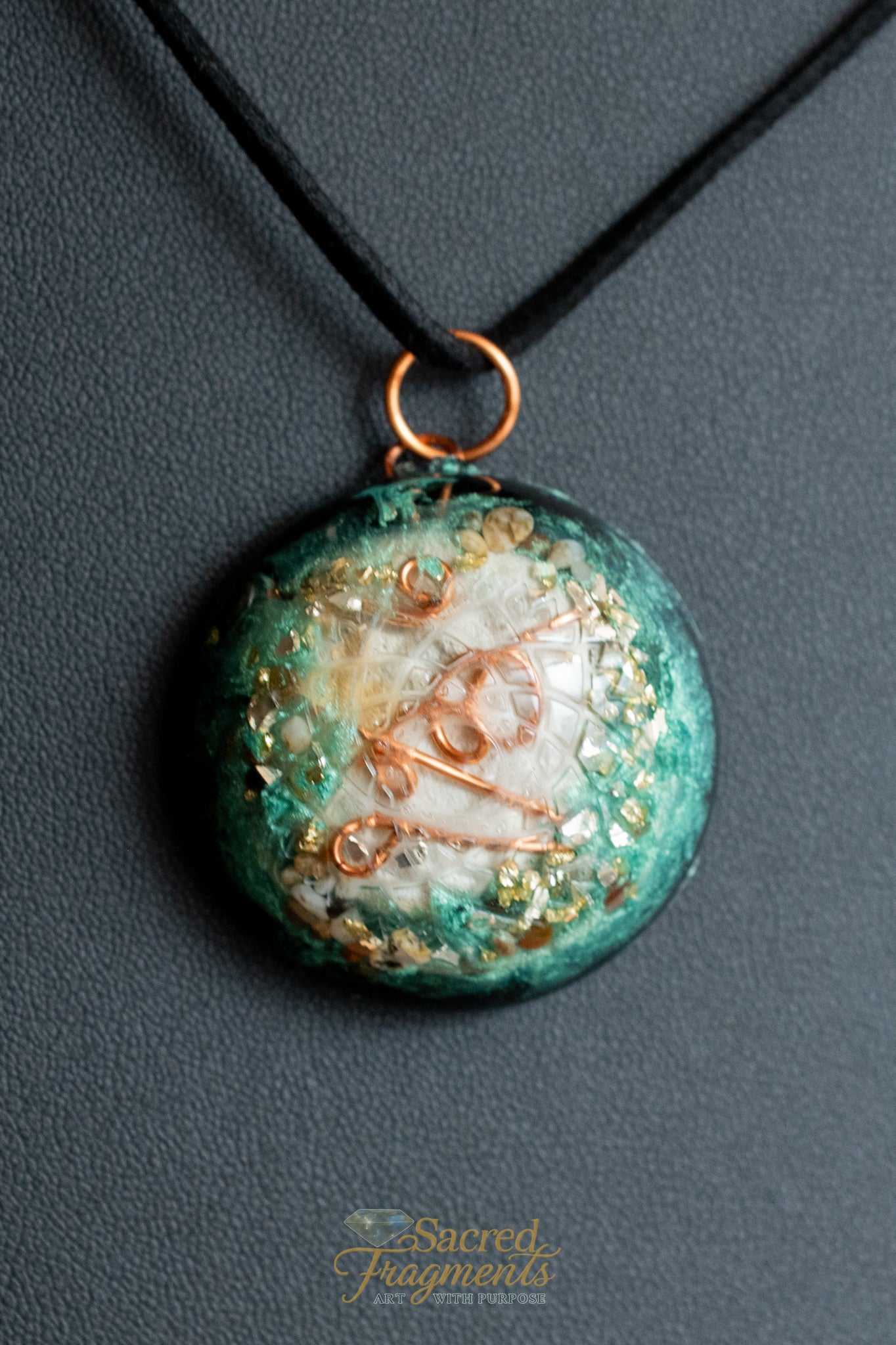 Crown Chakra Orgone Pendant with Shungite Stone