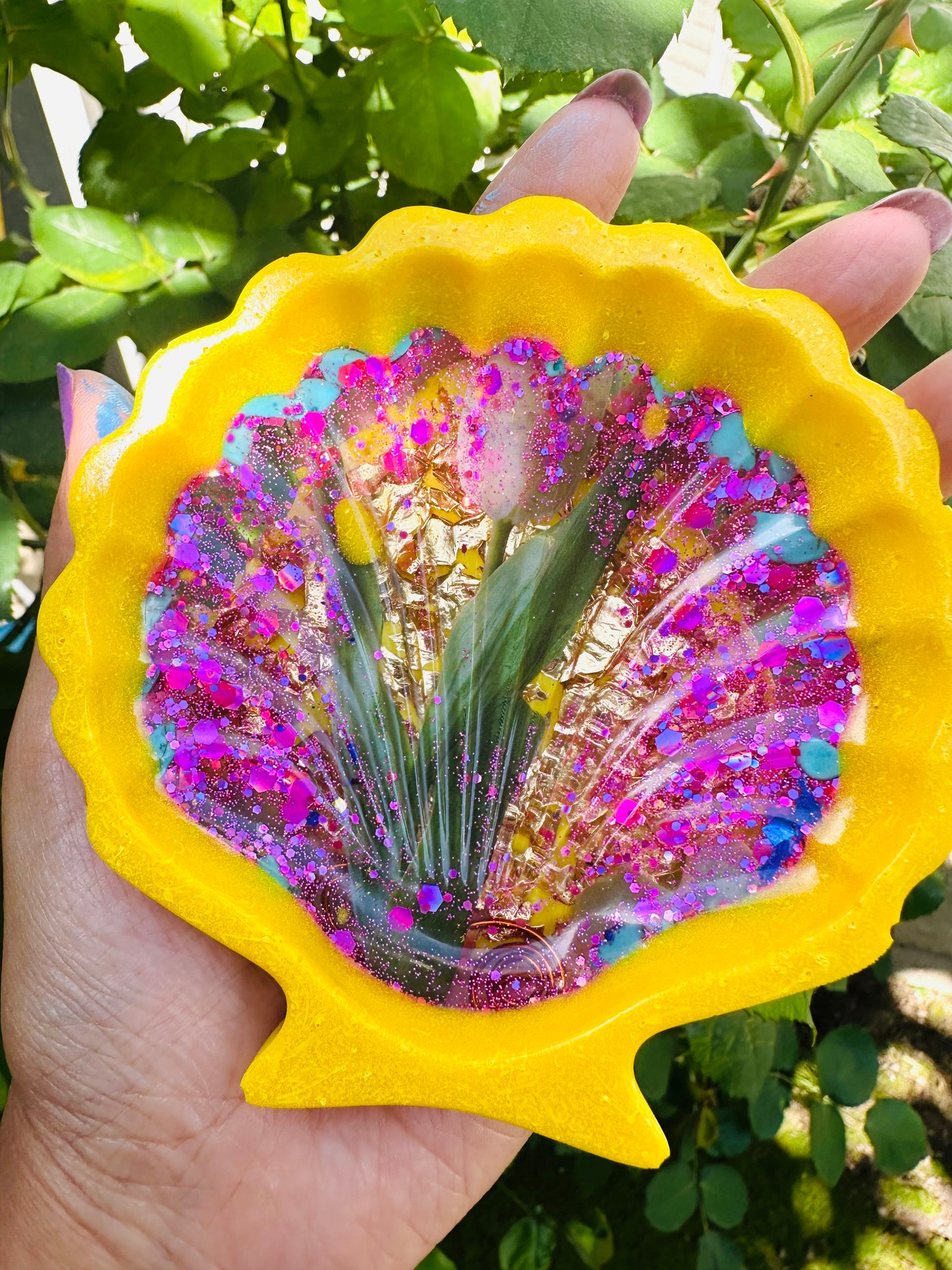 Shell Tray Spring Tulip Orgonite