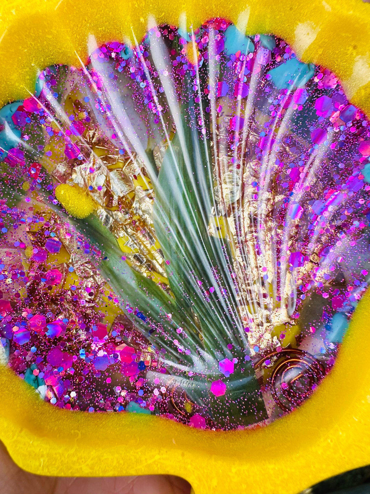 Shell Tray Spring Tulip Orgonite