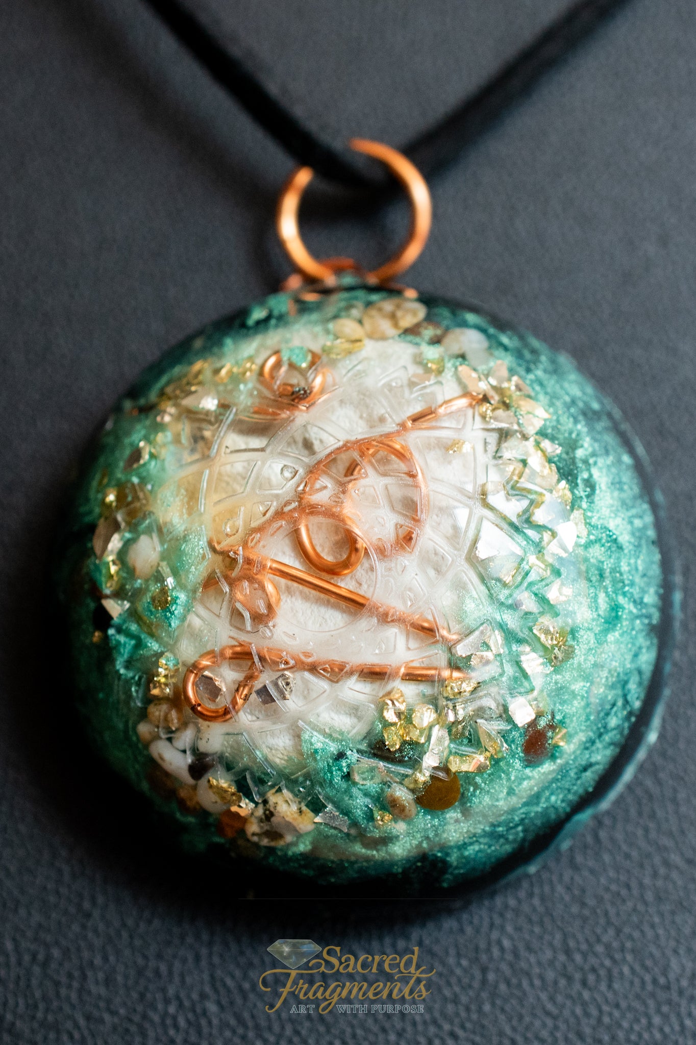 Crown Chakra Orgone Pendant with Shungite Stone