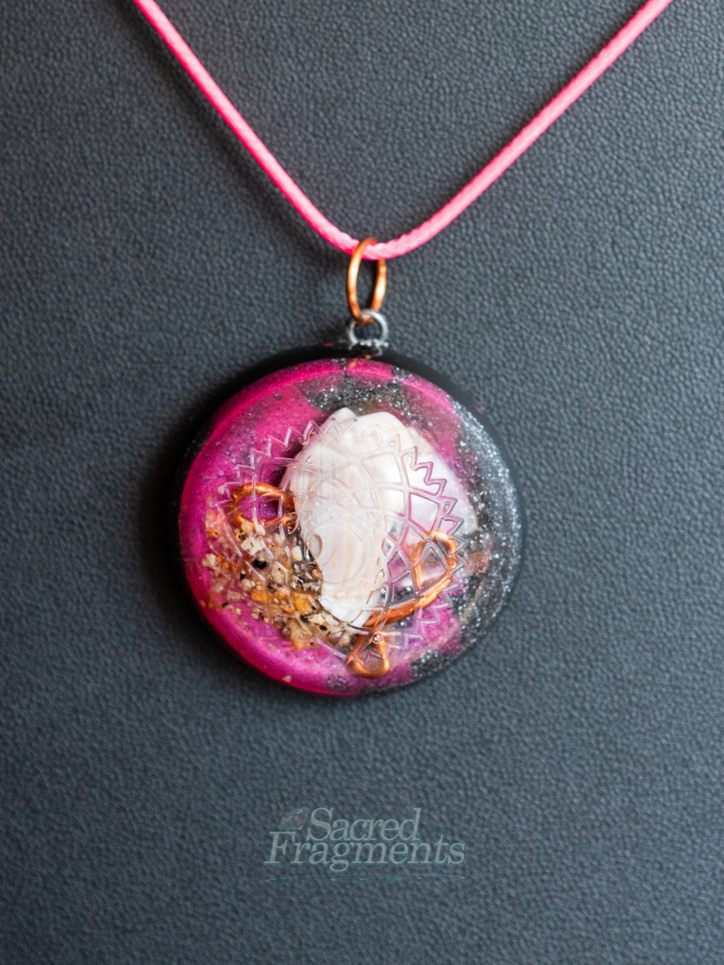 Crown Chakra Orgone Pendant with Shungite Stone