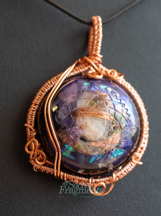 Crown Chakra Orgone Pendant with Shungite Stone