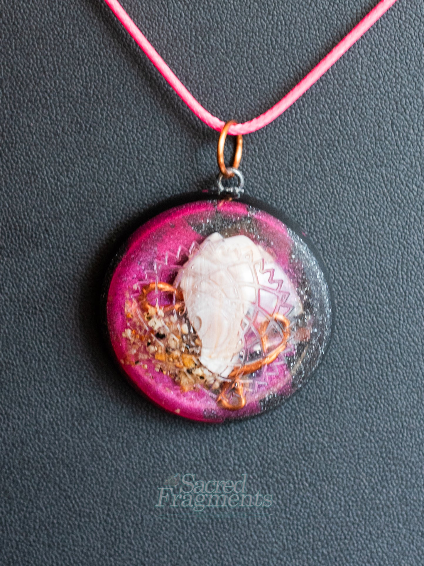 Crown Chakra Orgone Pendant with Shungite Stone