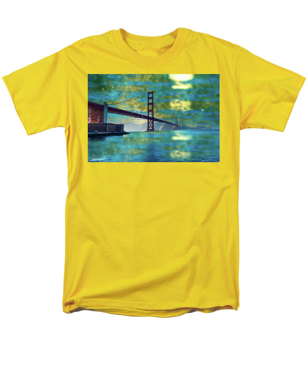 Golden Light on a Goldne day in the Golden Gate Bridge - Men's T-Shirt  (Regular Fit)