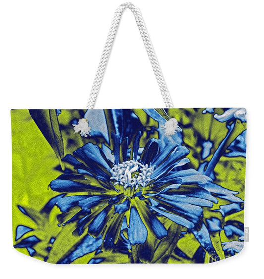 Inverted image of a flower - Weekender Tote Bag