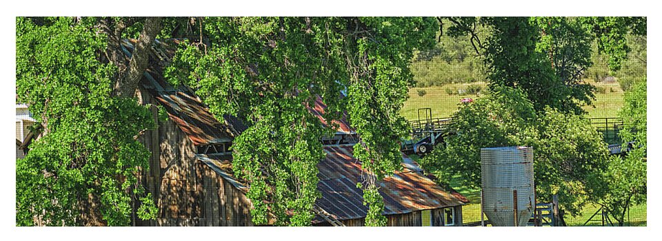 Outdoor Barn Central California - Yoga Mat