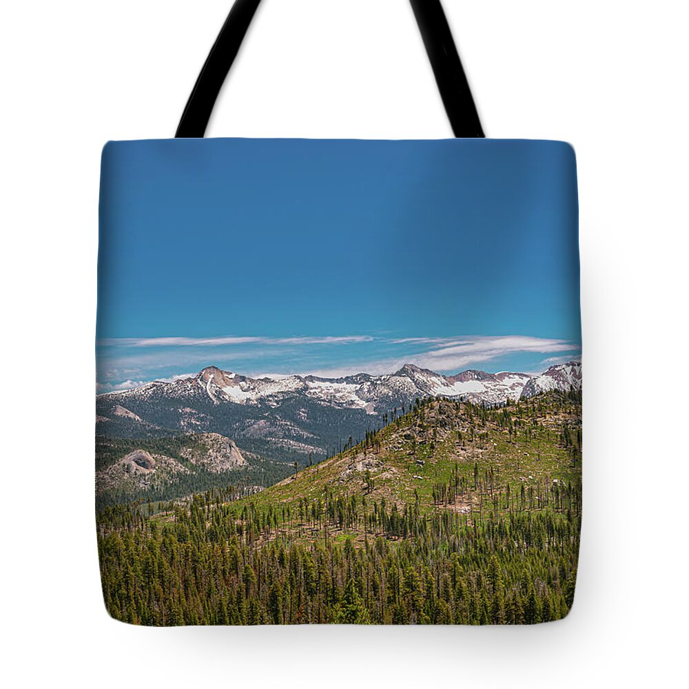 Snowy Yosemite Landscape Scene - Tote Bag